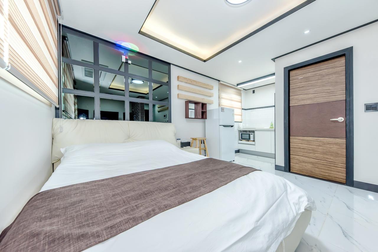 Jeju Skyhill Pension Сеогвипо Екстериор снимка